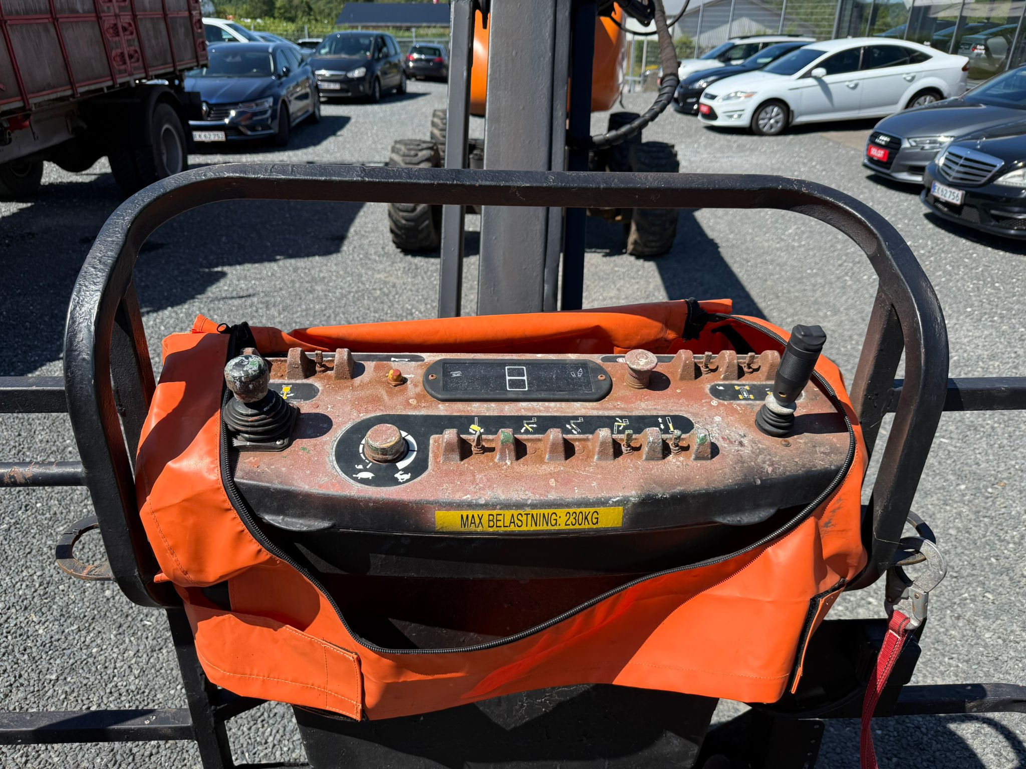 Sold - Scissor Lift - View 2